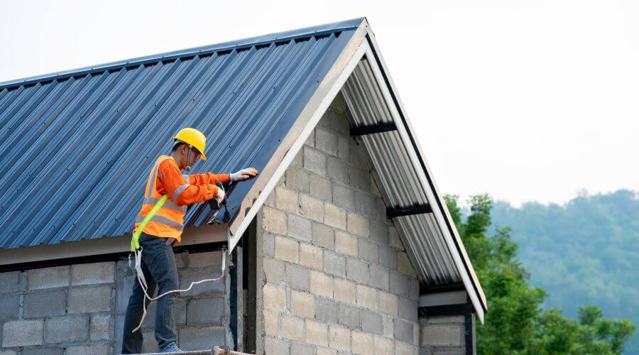 Expert flood damage restoration services in Bartelso, IL